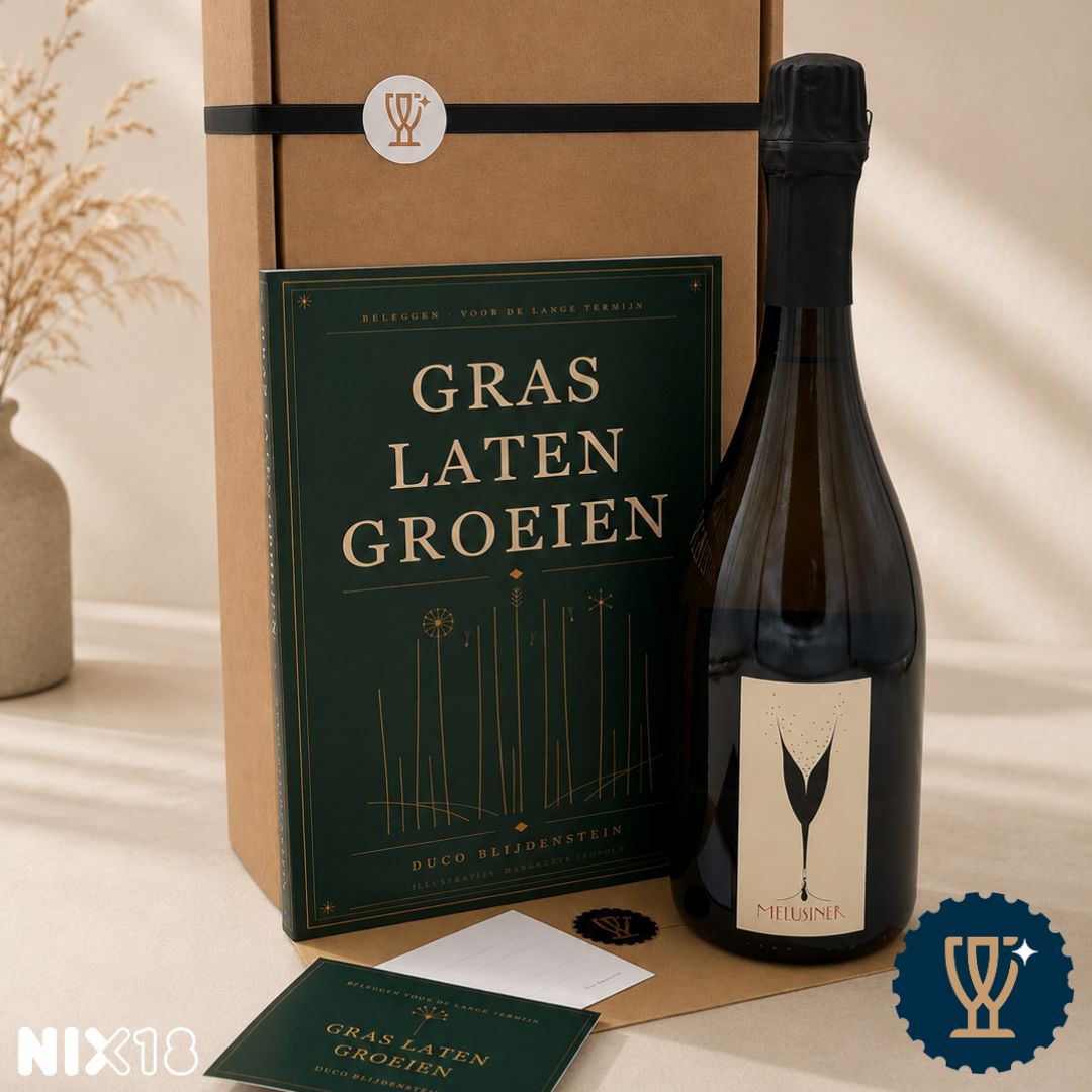 Geschenkpakket Geduld wordt beloond: het boek Gras laten groeien naast een fles Melusiner, met geschenkdoos en kaartje
